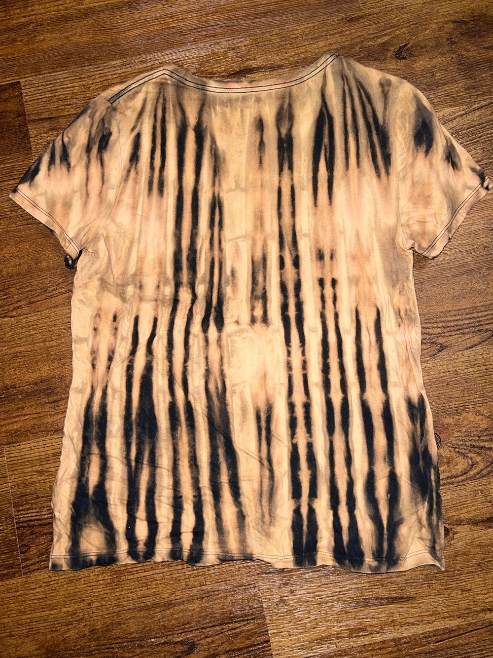Black Cat Anime Japanese Ramen Noodle Tan Tie Dye Short Sleeve Shirt Size M - Picture 6 of 7